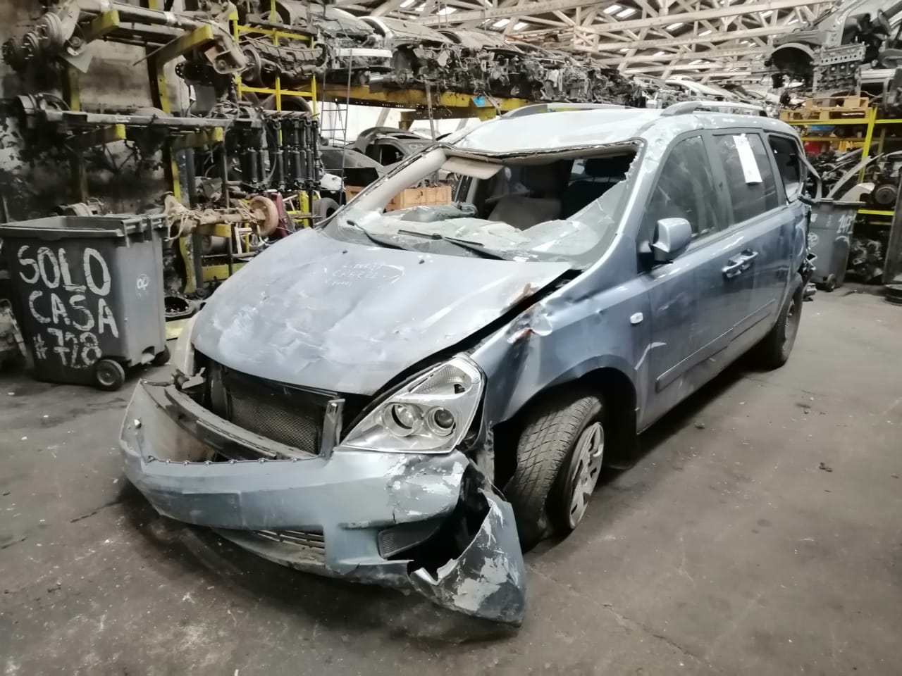  Kia GRAND CARNIVAL 2010    EN DESARME
